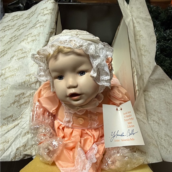 aston drake Other - Ashton Drake Yolanda Bello China Collectible  Doll
